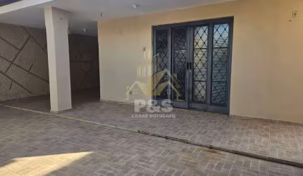Casa Plana com Edícula, ótima Oportunidade perto do Hospital Sorocabana/Btu