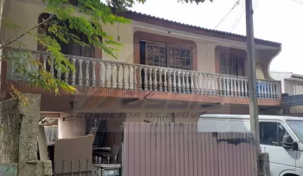 Sobrado à venda no bairro Boqueirão - Curitiba/PR