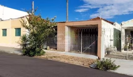 Casa padrão à venda na Vila Prado, São Carlos