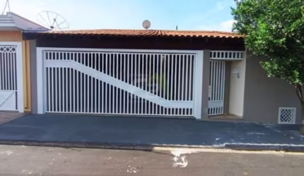Espaçosa casa de 3 dormitórios com suíte no Jardim Ipanema, São Carlos
