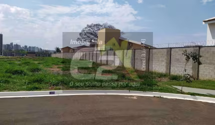 Oportunidade única! Terreno em condomínio no Parque Santa Felícia Jardim em São Carlos