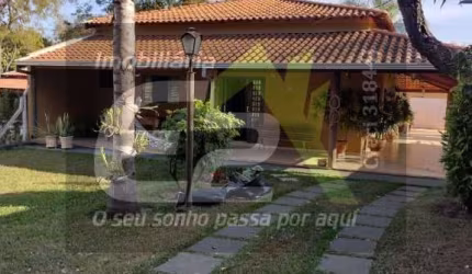 Chacara de luxo a venda em Itirapina - BROA, com 3 dormitorios e churrasqueira