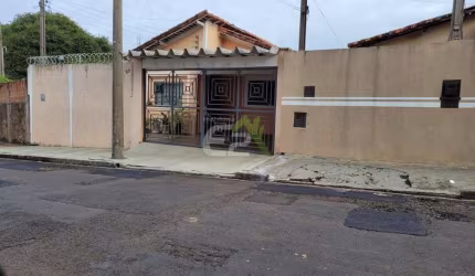 Casa de 4 dormitórios à venda na Vila Prado, São Carlos