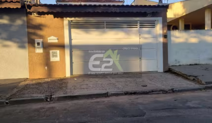 Casa à venda no Jardim Beatriz, São Carlos - 2 dormitórios, edícula e 2 garagens!
