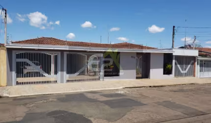 Casa padrao a venda na Vila Boa Vista, Sao Carlos: 3 dormitorios, suite, piscina e mais!