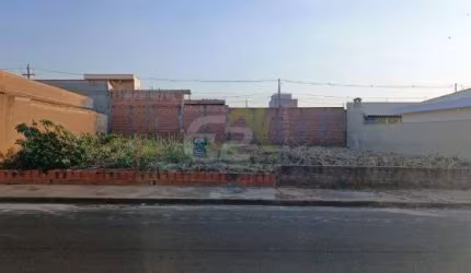 Oportunidade imperdível! Terreno padrão à venda no Jardim Embaré, São Carlos.