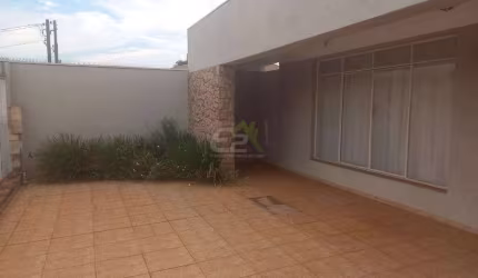 Casa de alto padrão com 3 dormitórios na Vila Prado, São Carlos