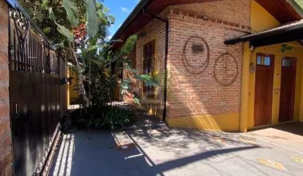 RUSTICO MODERNO -  São Carlos - 4 dormitórios, 2 suítes, área de lazer completa!