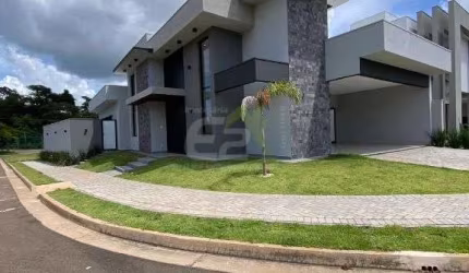ESQUINA DOS SONHOS, UNIDADE MODERNA E COM RECORTES DE FACHADA, CRIANDO UMA HAMONIOSA VOLUMETRIA EM SUA FACHADA, MATERIAIS DE QUALIDADE E PERSONALIDADE, COMPOEM ESTE IMOVEL, REVESTIMENTO DE FACHADA COM