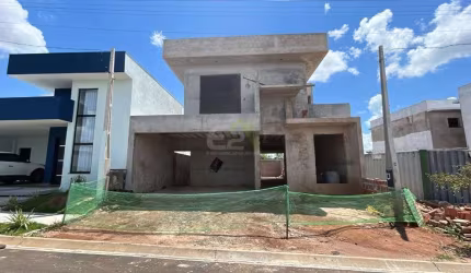 Casa Sobrado à venda no Jardim Jóckei Club A, São Carlos - 3 suítes e quintal amplo