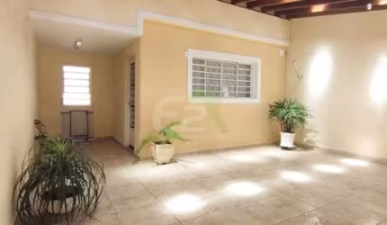 Charmoso sobrado à venda no bairro Rancho Velho em São Carlos
