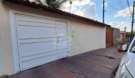 Casa à venda no Residencial Itamarati, São Carlos: 3 dormitórios, churrasqueira, piscina aquecida!
