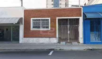 Casa padrao a venda no Centro de Sao Carlos - 3 dormitorios e garagem coberta!