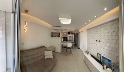 Apartamento Mobiliado de Luxo – Frente para o Mar, Pronto para Morar!