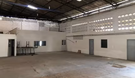 Alugue Já! 4 Salas Comerciais Amplas e Bem Localizadas!