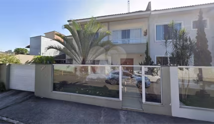 Casa com 3 quartos à venda em Vila Mury - RJ