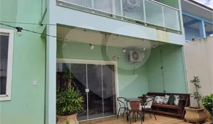 Casa com 3 quartos à venda em Jardim Amália - RJ