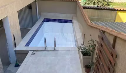 Casa com 2 quartos à venda em Vila Elmira - RJ