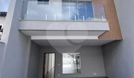 Casa com 3 quartos à venda em Jardim Belvedere - RJ