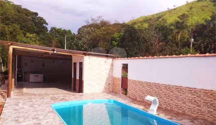 Sítio com 2 quartos à venda em Ipiabás - RJ