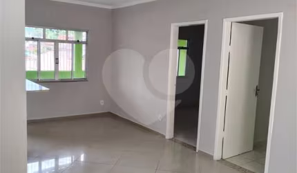 Casa com 2 quartos à venda em Água Limpa - RJ