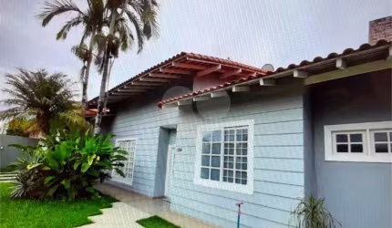 Casa com 4 quartos à venda em Jardim Amália - RJ