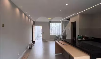 Casa com 2 quartos à venda em Centro - RJ