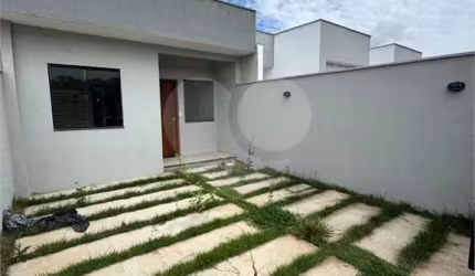 Casa com 2 quartos à venda em Centro - RJ