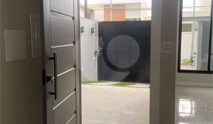 Casa com 3 quartos à venda em Jardim Amália - RJ
