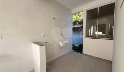 Condomínio com 2 quartos à venda em Roma - RJ