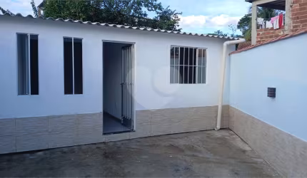 Casa com 2 quartos à venda em Centro - RJ