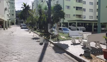 Apartamento em andar alto vista livre com 2 quartos no bairro Boa Vista