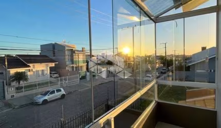 Casa de 3 dormitórios com suíte no Bairro Tomazetti