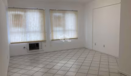 Sala comercial com área de 53,81m² no bairro Trindade em Florianópolis/SC.
