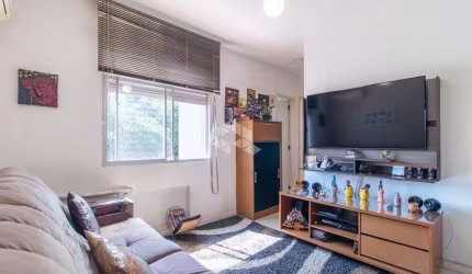 Apartamento à venda com 2 quartos/dormitórios, no bairro Santo Antônio, Porto Alegre.