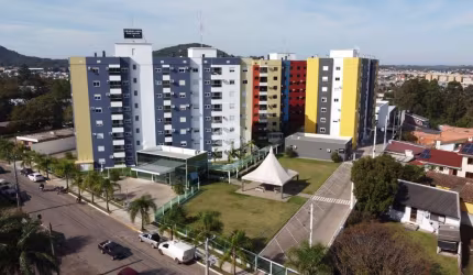Ótimo apartamento à venda com 02 dormitórios com suíte, sacada com churrasqueira e garagem coberta, no bairro Uglione em Santa Maria.