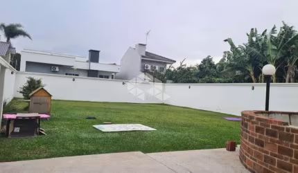 Casa 3 dormitórios (1 suíte)