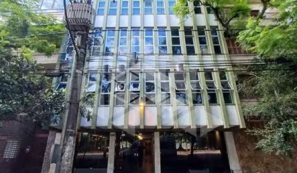 SALA/CONJUNTO COMERCIAL À VENDA, NO BAIRRO FARROUPILHA, EM FRENTE À REDENÇÃO