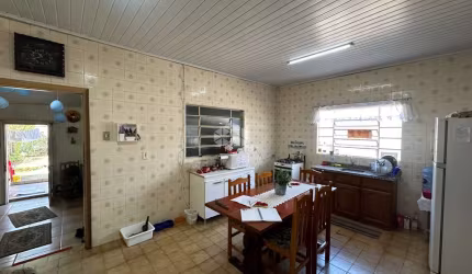 Casa a Venda em Canoas/RS, Bairro Niterói, 02 Dorm., suíte, 01 vg. coberta.
