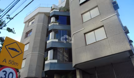 Apartamento 3 dormitórios com garagem no Menino Deus próximo a Orla, Hospital Menino Deus e Beira Rio