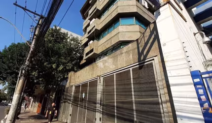 Credito Real vende belíssima Sala Comercial com 3 salas sendo 2 salas e uma sala
