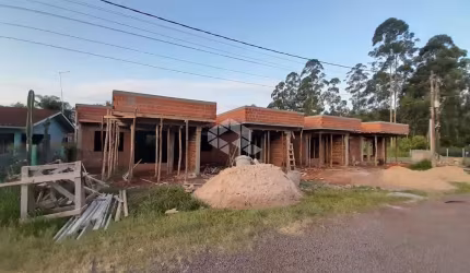 Casa geminada de esquina com 3 quartos a venda no bairro Conventos em Lajeado/RS