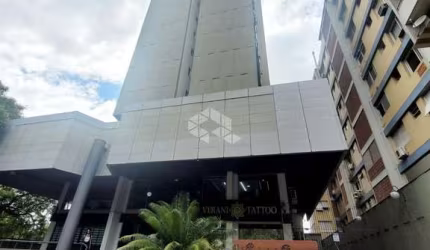Kitnet em predio majestoso do centro de Porto Alegre