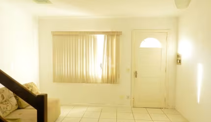 Casa em Condomínio 3 dormitórios, vaga de garagem para 2 veículos, Marechal Rondon, próximo ao parkshopping Canoas, aceita financiamento bancário.