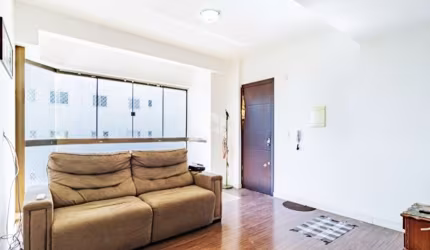 Apartamento com sacada semi mobiliado 62m² 02 dormitórios 01 box coberto no Bairro Centro em Canoas