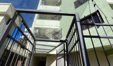 Excelente apartamento de 2 quartos, vaga de garagem e salão de festas no centro de Vacaria