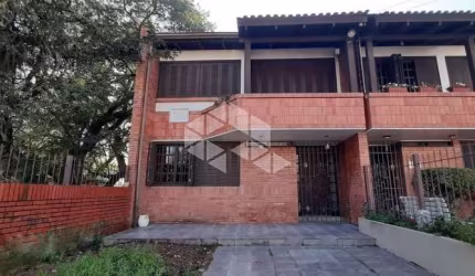 CASA  3 QUARTOS E 2 VAGAS DE GARAGEM NO BAIRRO IPANEMA, PRÓXIMO A JUCA BATISTA