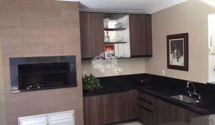 Casa de 3 dormitórios à venda com suíte no Bairro Tomazetti