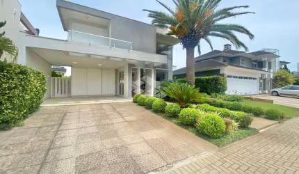 Casa com 4 quartos  no condomínio  Velas da Marina,Capão da Canoa/RS.