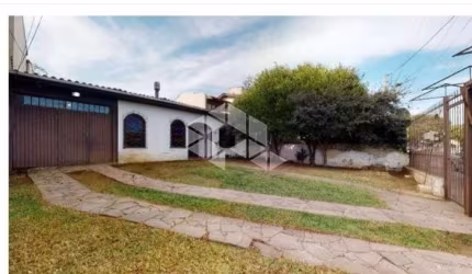 Casa 3 Dormitórios/Quartos, 2 Vagas/Box no Guarujá